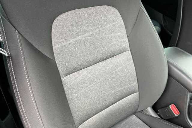 Hyundai TUCSON 1.6 GDi SE Nav 5dr 2WD White