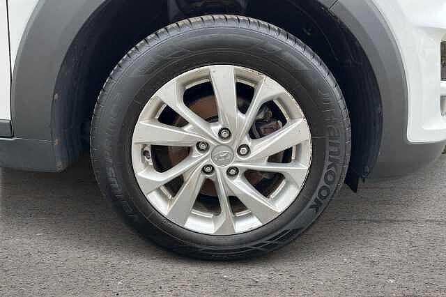 Hyundai TUCSON 1.6 GDi SE Nav 5dr 2WD White