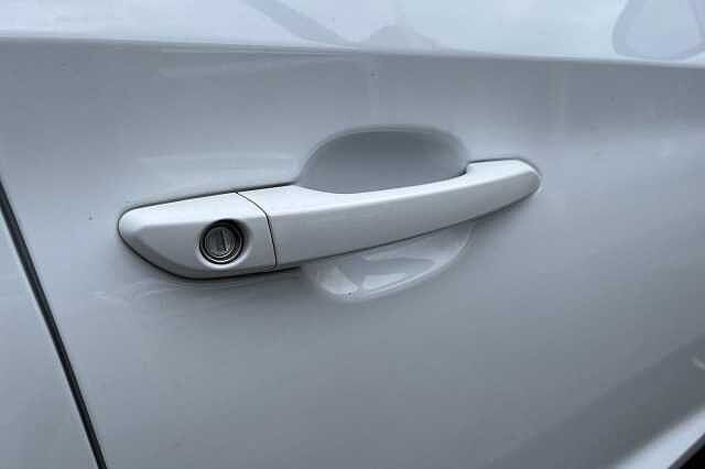 Hyundai TUCSON 1.6 GDi SE Nav 5dr 2WD White