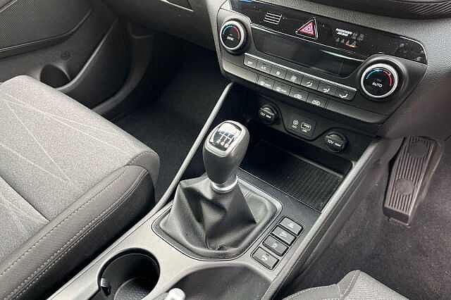 Hyundai TUCSON 1.6 GDi SE Nav 5dr 2WD White